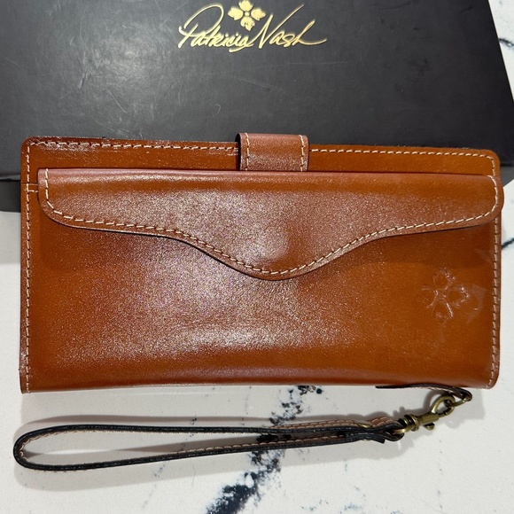 Patricia Nash Handbags - Patricia Nash Valentia Wallet